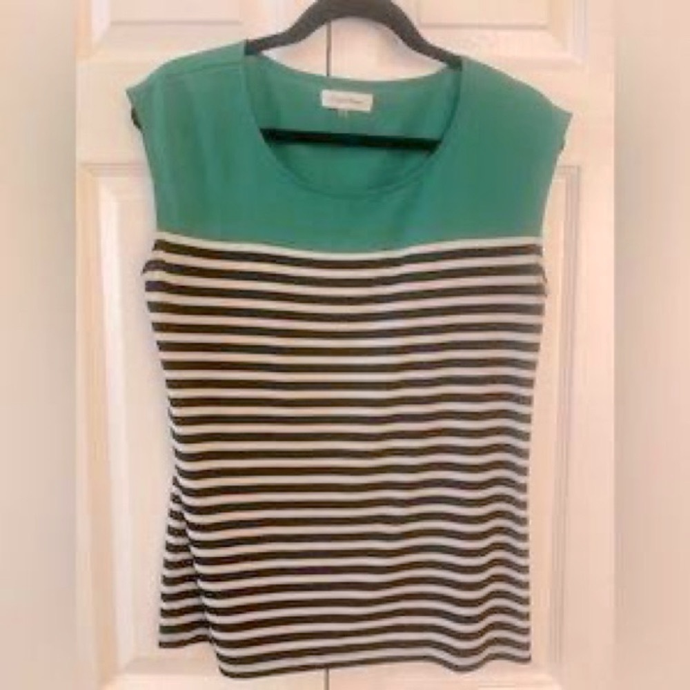 Calvin Klein polyester top  XS  wrinkle free soft